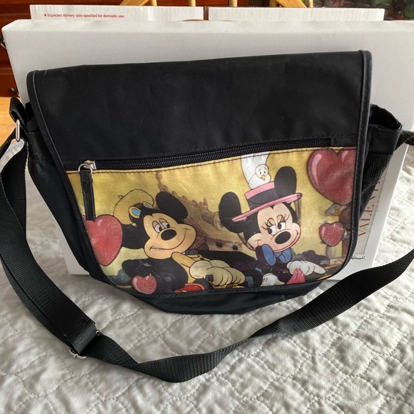 DISNEY 2012 Mickey Minnie messenger style bag w/glittery hearts and long strap. - Picture 1 of 6